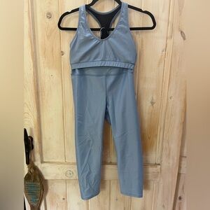 Noli Sports Bra & Cropped leggings Size Small Light Blue Yoga Activewear